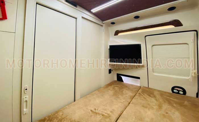 premium new vanity van on rental in delhi india